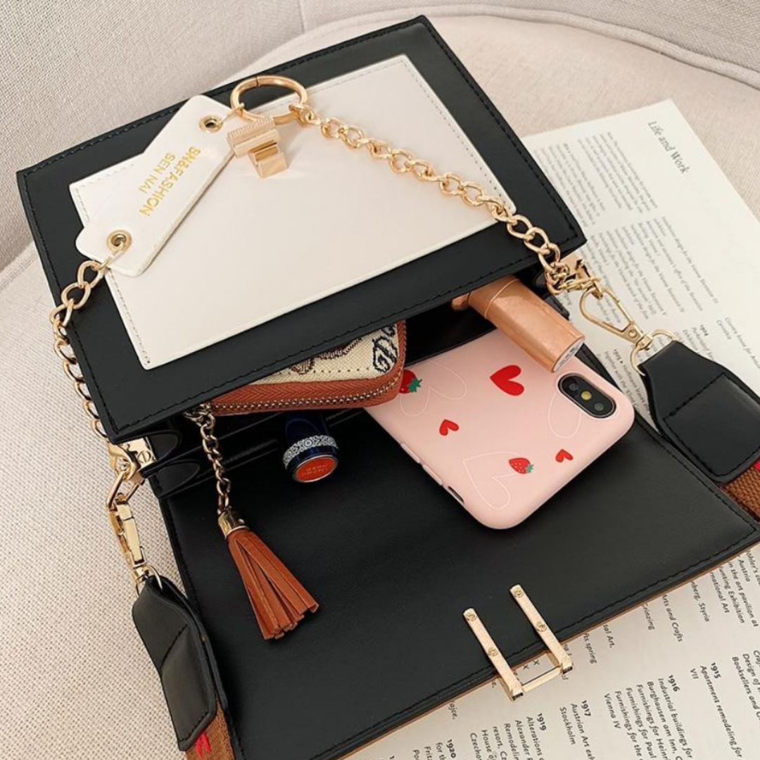 Elynn Chique Schoudertas